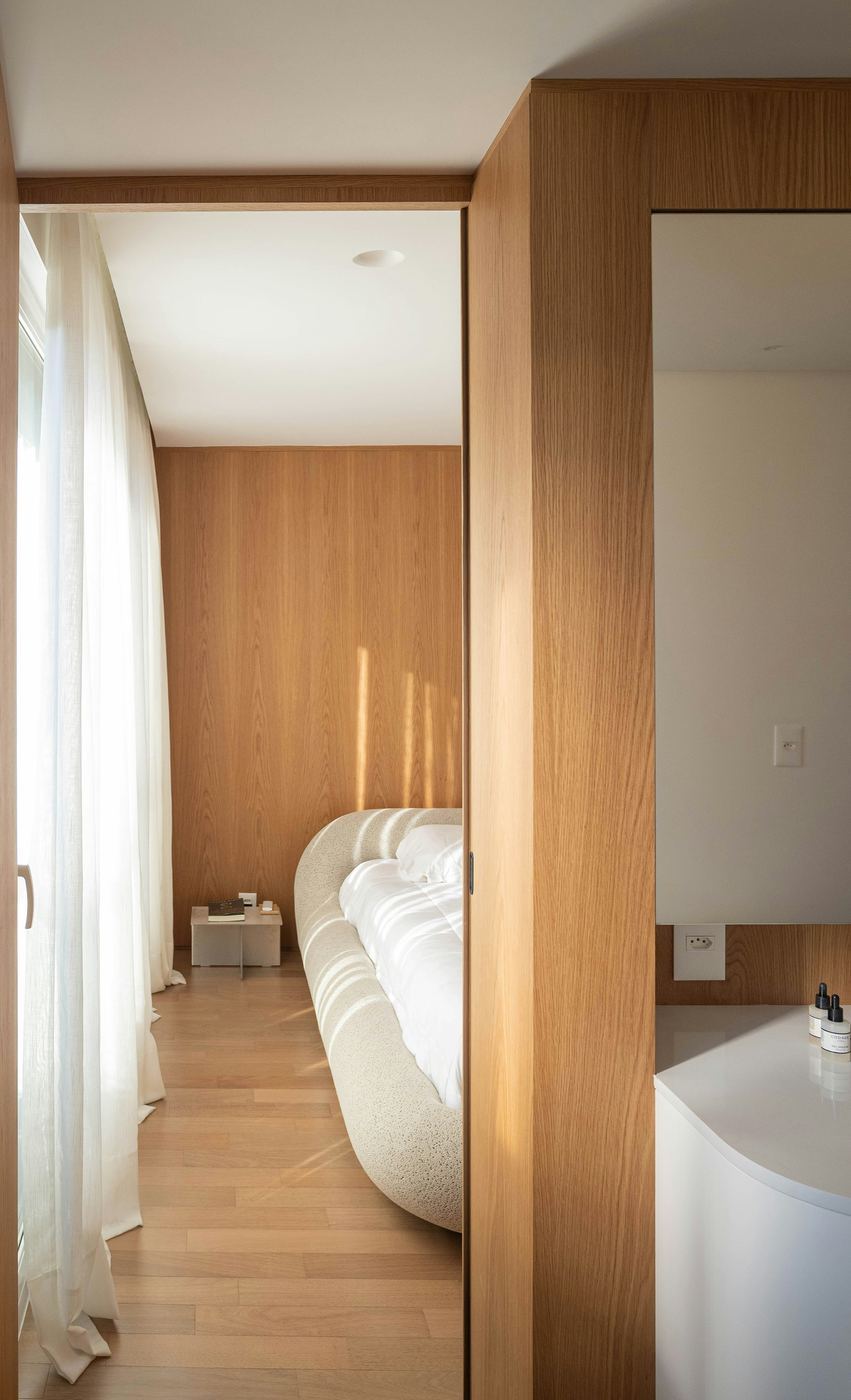 Quarto planejado warm luminoso